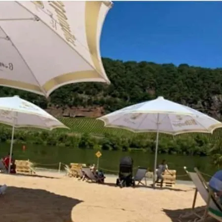 Emperors Baths - Cozy Modern *