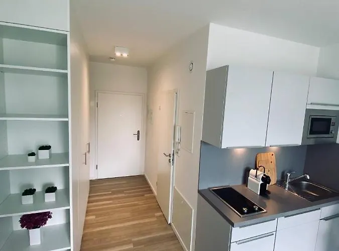 Emperors Baths - Cozy Modern Lägenhet *